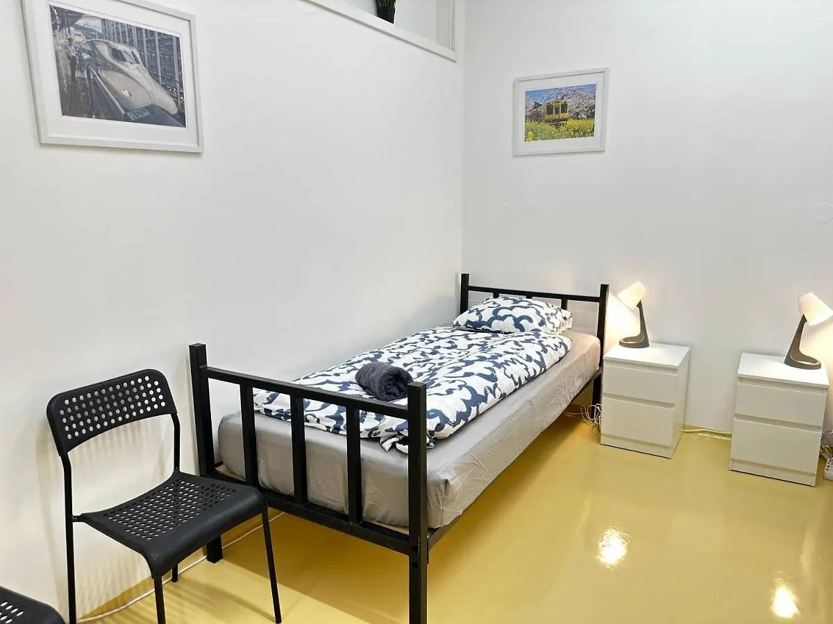 Railway Ljubljana Rooms 0*,